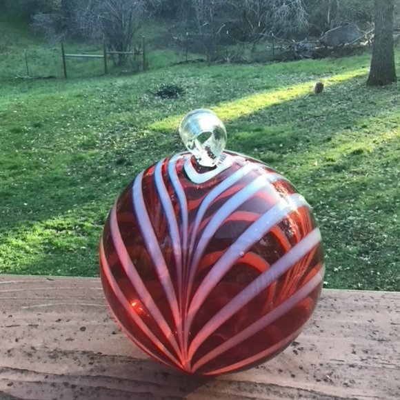 Vintage Decor Other - 🌟🔴 Striking Vintage Art Glass Sphere: Red Swirl Ornament
